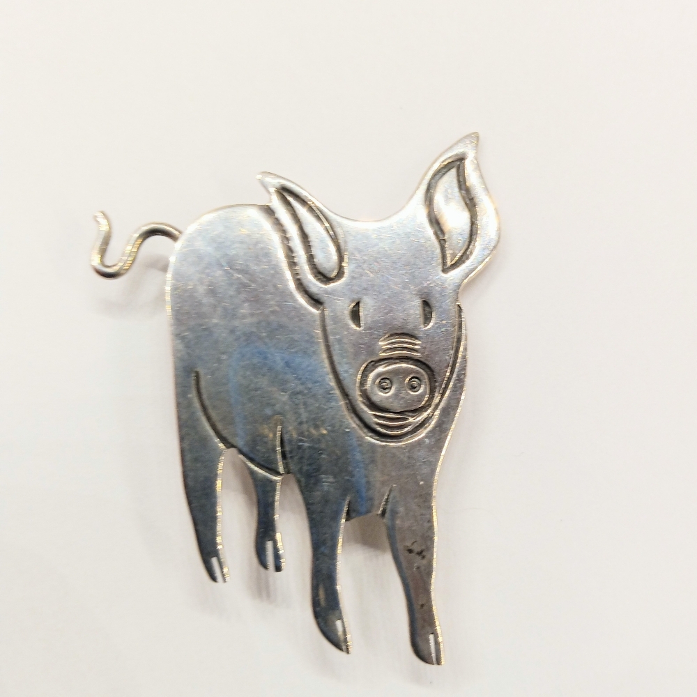 Sterling Silver Pig Pin - Picture 2 of 4